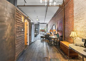 Three Rivers Inn at Jordan's Warehouse hotel thumbnail 6