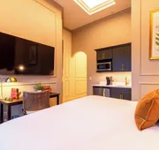Sinclair Suites hotel detail image 3