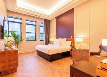 Sinclair Suites hotel thumbnail 4