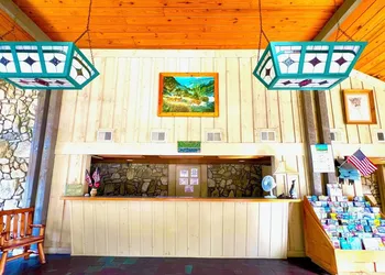 Newfound Lodge on the river hotel thumbnail 3