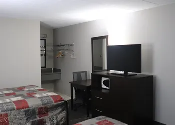 Fort York Motel hotel thumbnail 8