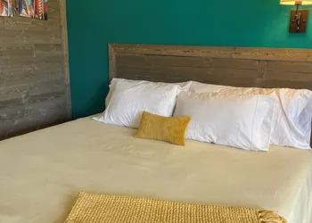 Historic Mora Inn and RV Park hotel thumbnail 3