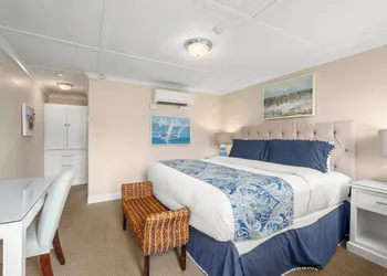 Guest House Suites hotel thumbnail 3