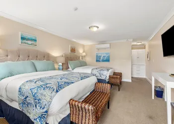 Guest House Suites hotel thumbnail 5