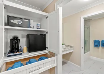 Guest House Suites hotel thumbnail 8