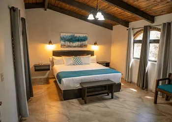 Rancho Maria Teresa hotel thumbnail 3