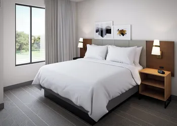 Staybridge Suites Montréal Airport - St-Laurent by IHG hotel thumbnail 7