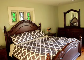 Anne Haven Spacious Retreat DT Seattle hotel thumbnail 5
