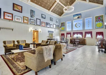 Whimsy Station hotel thumbnail 2