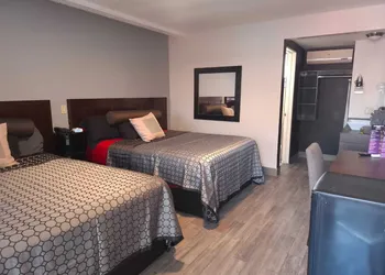 Lizvan Hotel-Motel hotel thumbnail 3