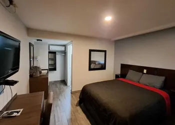 Lizvan Hotel-Motel hotel thumbnail 4