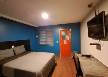 Lizvan Hotel-Motel hotel thumbnail 6