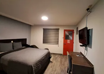 Lizvan Hotel-Motel hotel thumbnail 7