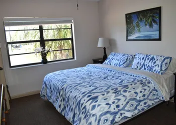 Oceans 735 hotel thumbnail 4