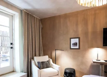 Palace Modern Hotel at the Plaza hotel thumbnail 6