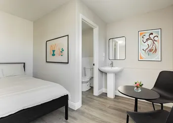 G Hotel hotel thumbnail 6