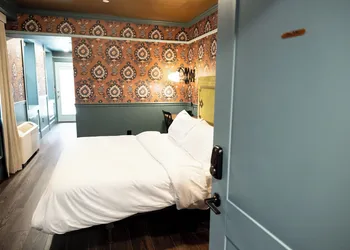 The Gas Lamp Hotel hotel thumbnail 6