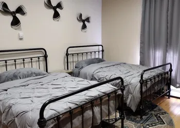 Pack Train Inn hotel thumbnail 2