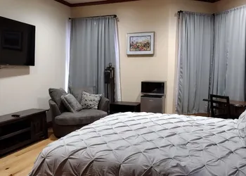 Pack Train Inn hotel thumbnail 7