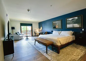 Gravity Haus Big Sky hotel thumbnail 6