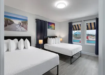 Ocean Escape Boardwalk Oceanfront hotel thumbnail 4