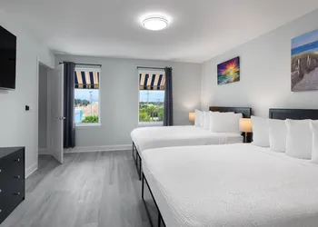 Ocean Escape Boardwalk Oceanfront hotel thumbnail 5