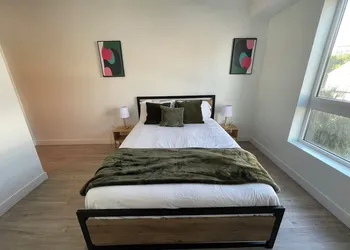 Modern Retreat in Koreatown hotel thumbnail 3