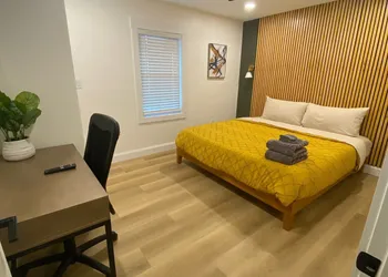 10 Burnett Home hotel thumbnail 4