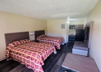 Studios & Suites 4 Less Virginia Beach hotel thumbnail 5