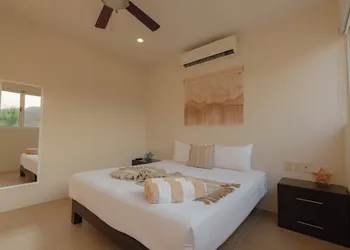 La Playa Suites Hotel Ocean Front hotel thumbnail 7