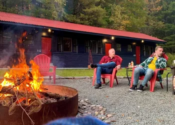 Green Acres Retreat hotel thumbnail 2