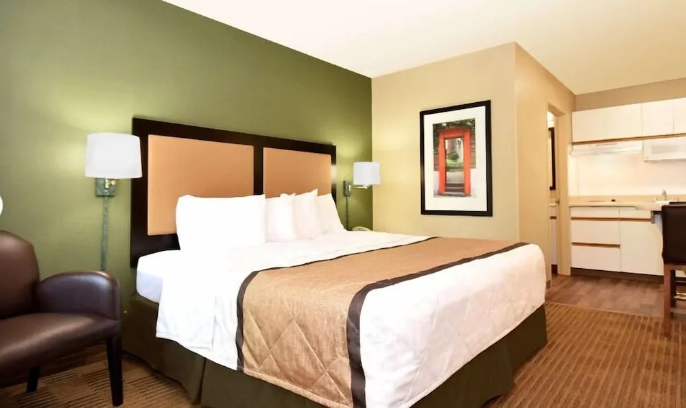 Wonderful Room in Music City hotel detail image 2