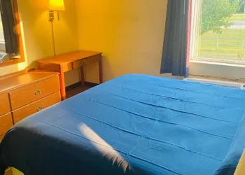 Comfort Crest Inn hotel thumbnail 5