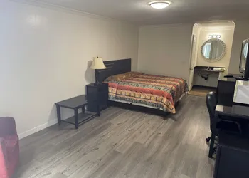 Vista Motel - Riverside hotel thumbnail 7
