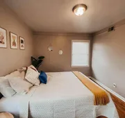 The Burrow-Cozy 3 BDRM HM - Free Parking hotel detail image 3