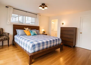 Luxury 180 degree Lake View hotel thumbnail 4