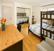 Luxury 180 degree Lake View hotel detail image 5