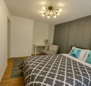 Luxury 180 degree Lake View hotel detail image 7