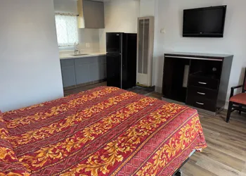 Boronda Inn hotel thumbnail 3