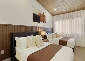 Zoka - Modern Mountain Retreat hotel thumbnail 5
