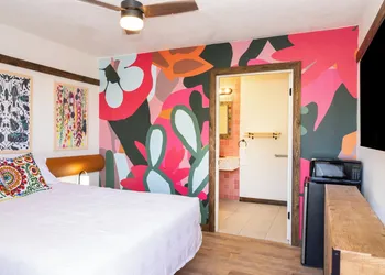 Big Bend Station hotel thumbnail 4