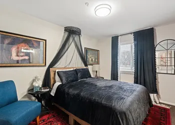 Library INN LLC hotel thumbnail 8