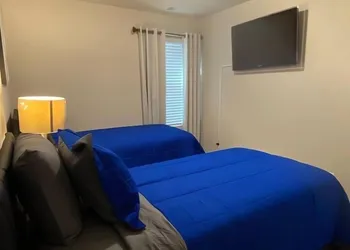 Meadowstone Luxe Stay - 5star Comfort hotel thumbnail 5