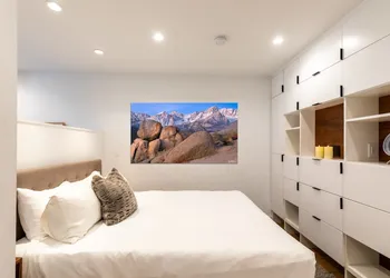 Modern Hotel-Style Studio - Timber Creek Lodge #210 by RedAwning hotel thumbnail 4