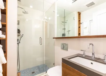Modern Hotel-Style Studio - Timber Creek Lodge #210 by RedAwning hotel thumbnail 7