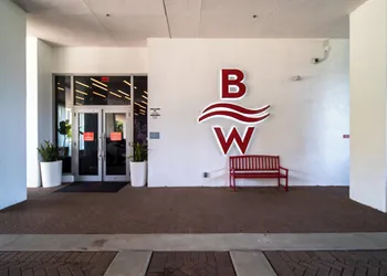 1209 B hotel thumbnail 2