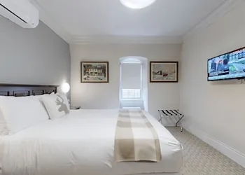 The University Club of Toronto hotel thumbnail 5