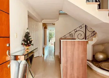 Venator House Boutique hotel thumbnail 4