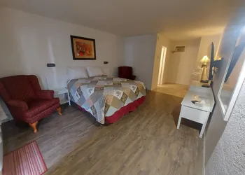 Granby River Inn Suites hotel thumbnail 2