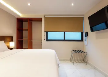 Hotel 28 hotel thumbnail 5